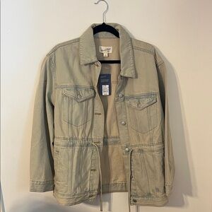 Women’s Universal Thread Medium Oversized Denim Jacket